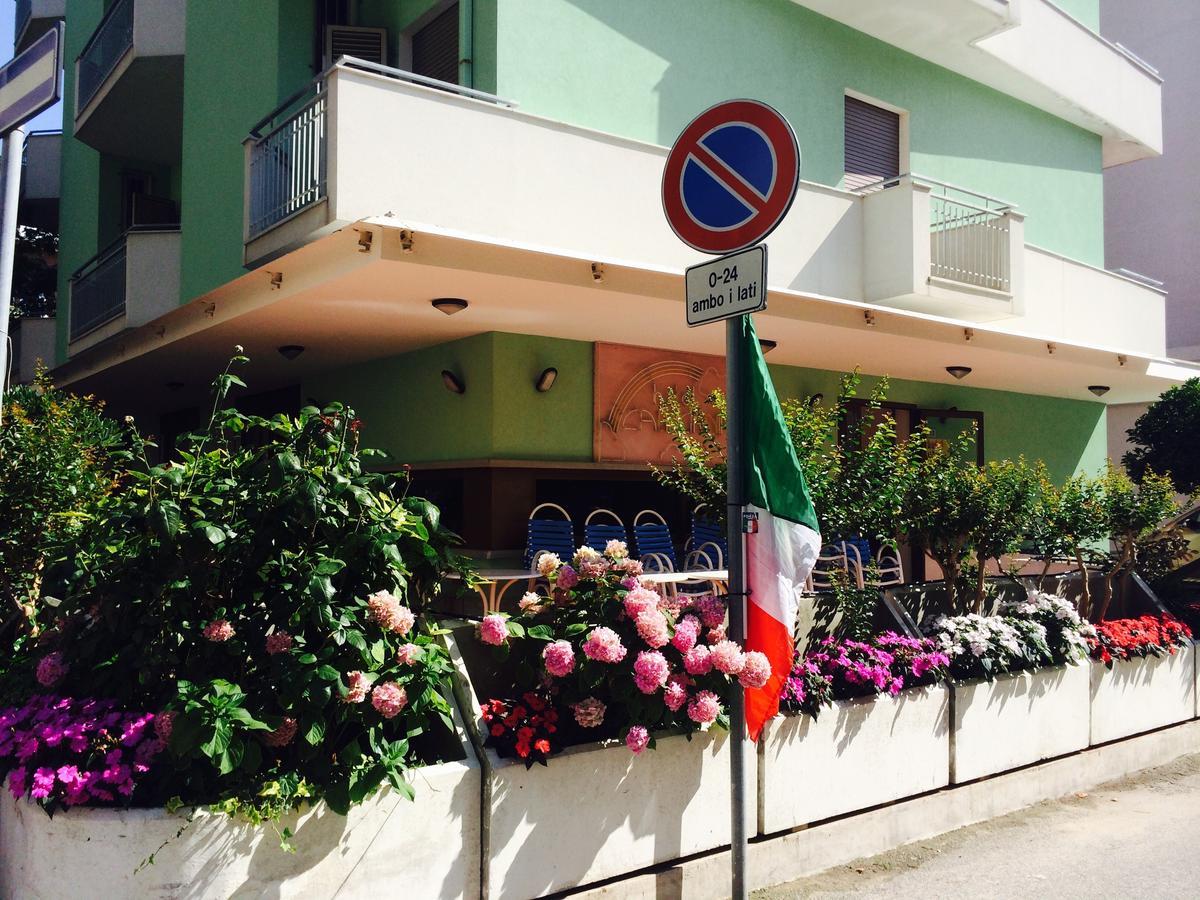 Hotel California Μπελάρια-Ιτζέα Μαρίνα Εξωτερικό φωτογραφία