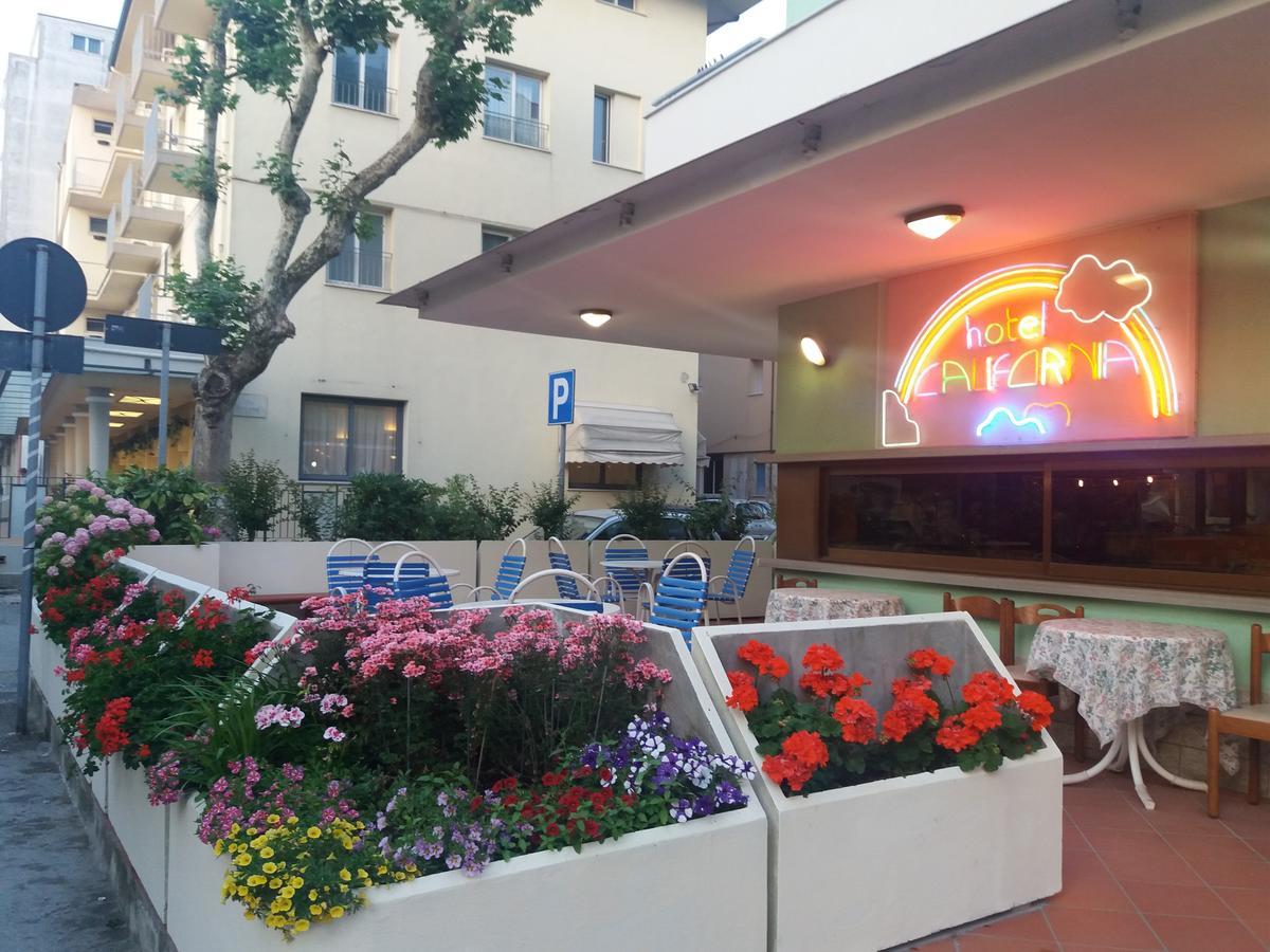 Hotel California Μπελάρια-Ιτζέα Μαρίνα Εξωτερικό φωτογραφία