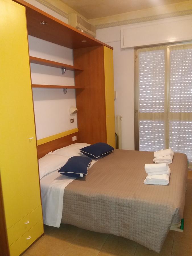 Hotel California Μπελάρια-Ιτζέα Μαρίνα Εξωτερικό φωτογραφία